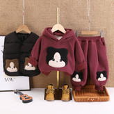 طرح لباس طرح خرس میباشد .